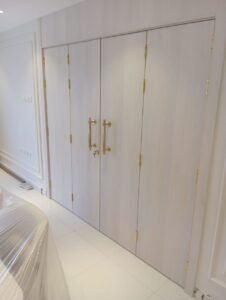 أبواب WPC للمنازل: اختيار مثالي للمنازل الحديثة