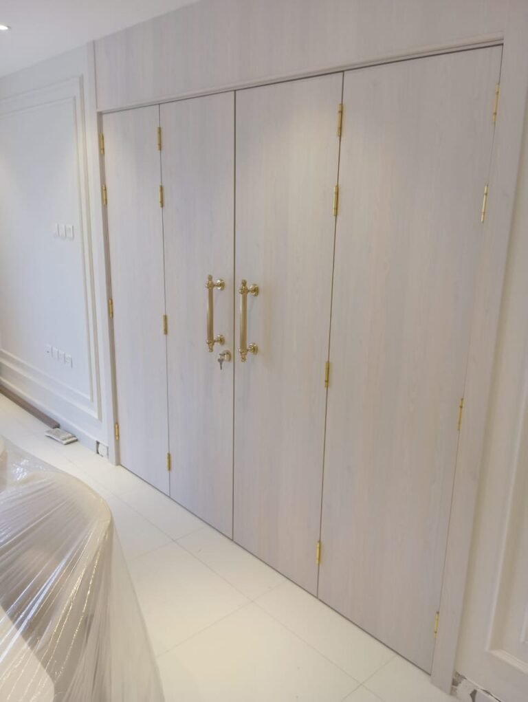 أبواب WPC للمنازل: اختيار مثالي للمنازل الحديثة