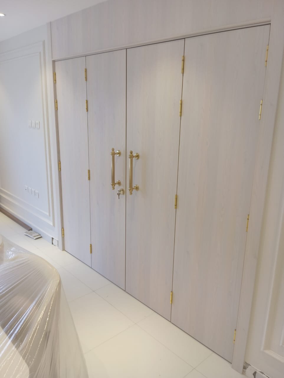 أبواب WPC للمنازل: اختيار مثالي للمنازل الحديثة